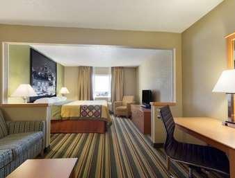 Super 8 By Wyndham Lee's Summit