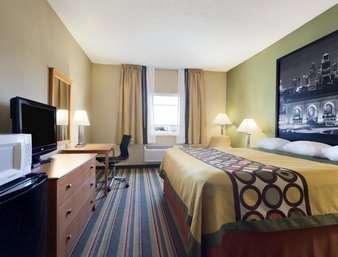 Super 8 By Wyndham Lees Summit